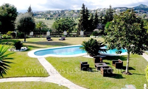 Luxe villa te koop frontline golf in het gebied van west Marbella – Estepona 