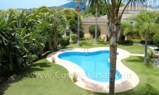 Unieke eerstelijngolf villa in Andalusische stijl te koop in Nueva Andalucia te Marbella 9