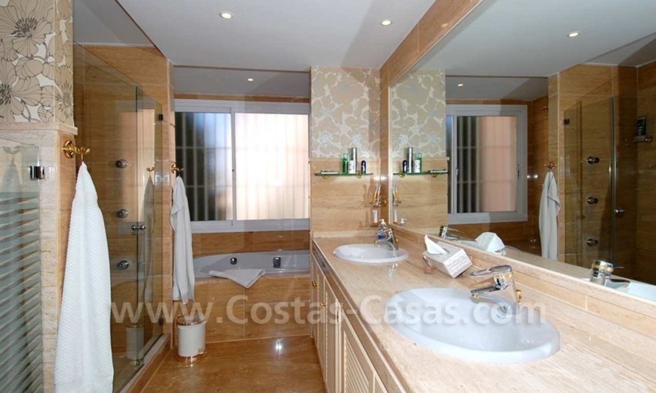 Ruim luxe appartement te koop in Nueva Andalucia te Marbella 26
