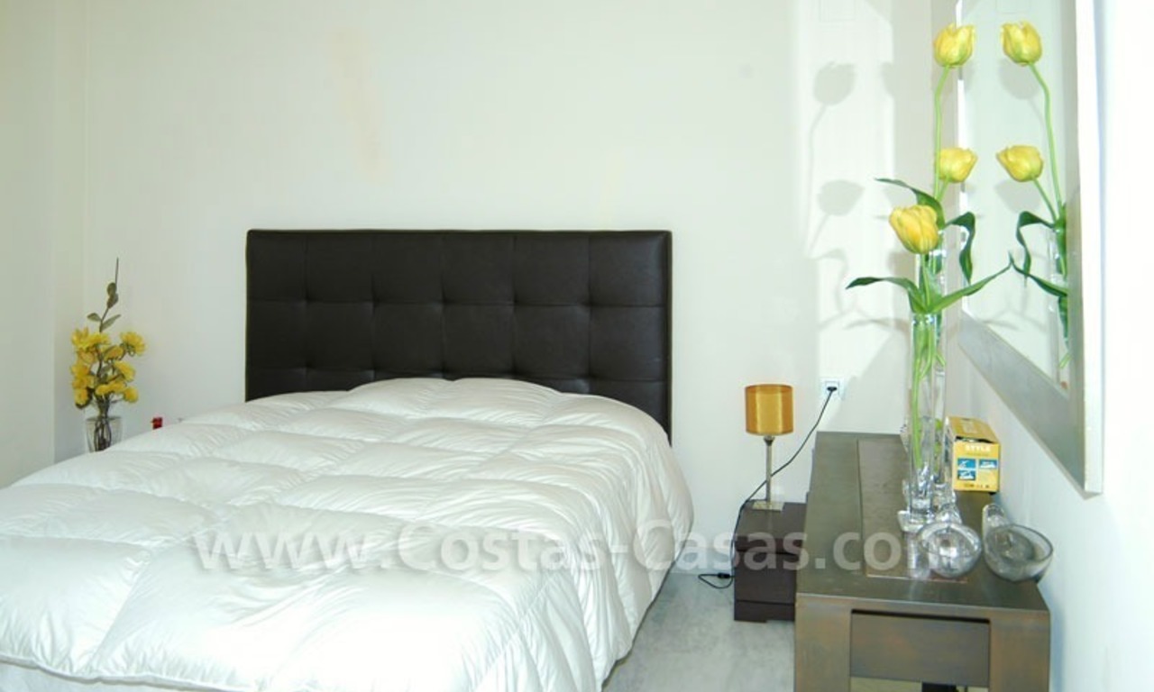 Ruim 4 slaapkamer penthouse appartement te koop, eerstelijnstrand complex te Marbella 8