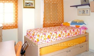 Ruim 4 slaapkamer penthouse appartement te koop, eerstelijnstrand complex te Marbella 11