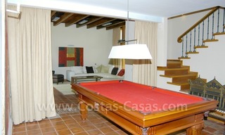 Exclusieve eerstelijngolf Bali-stijl villa te koop in Nueva Andalucia te Marbella 24