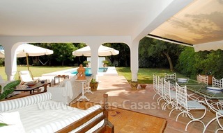 Totaal gerenoveerde vrijstaande villa te koop vlakbij het strand in Marbella 7