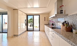 Modern luxe penthouse appartement te koop in Marbella 17