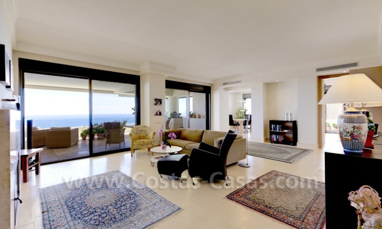 Modern luxe penthouse appartement te koop in Marbella 10