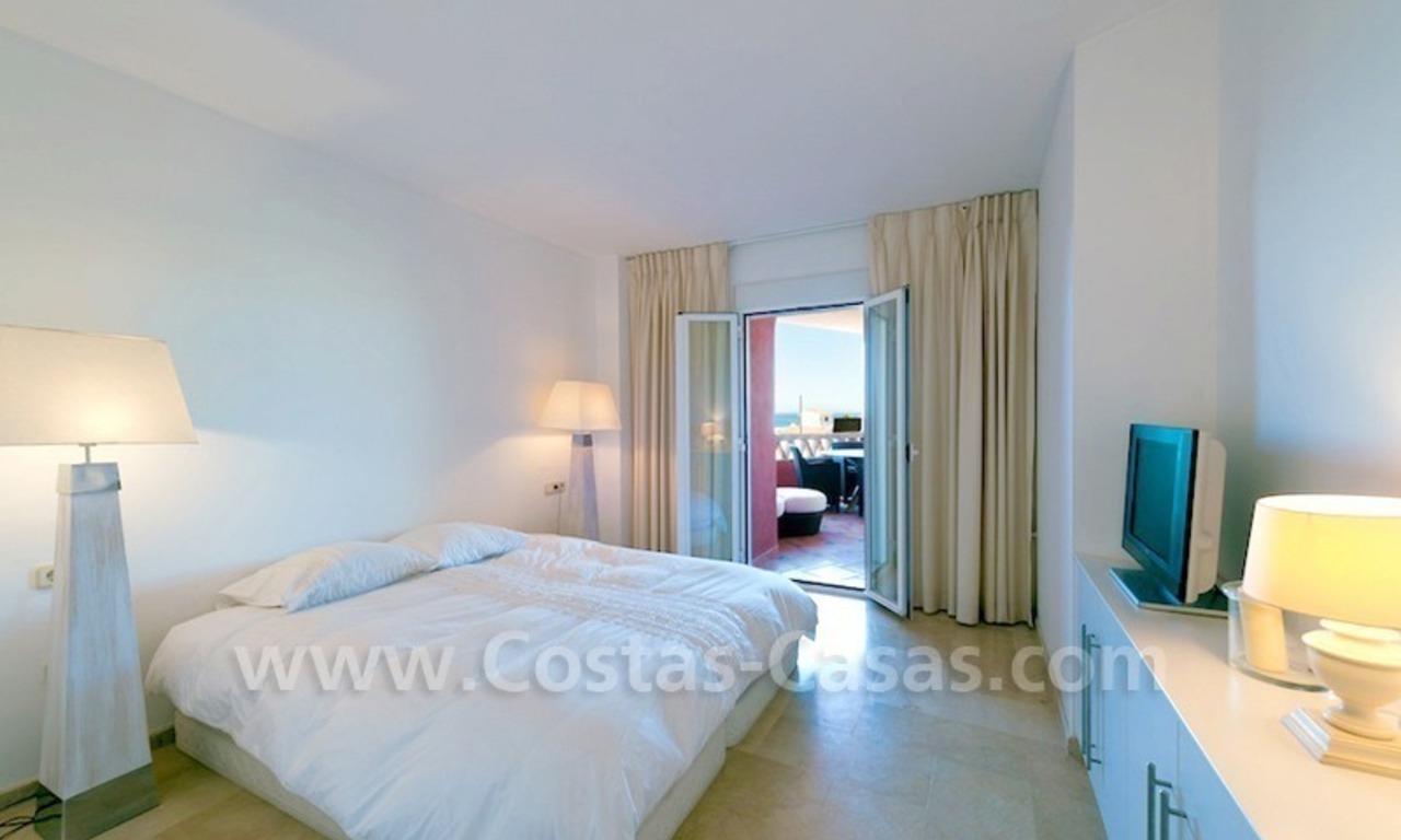 Strand appartement te koop in beachfront complex te Marbella 13