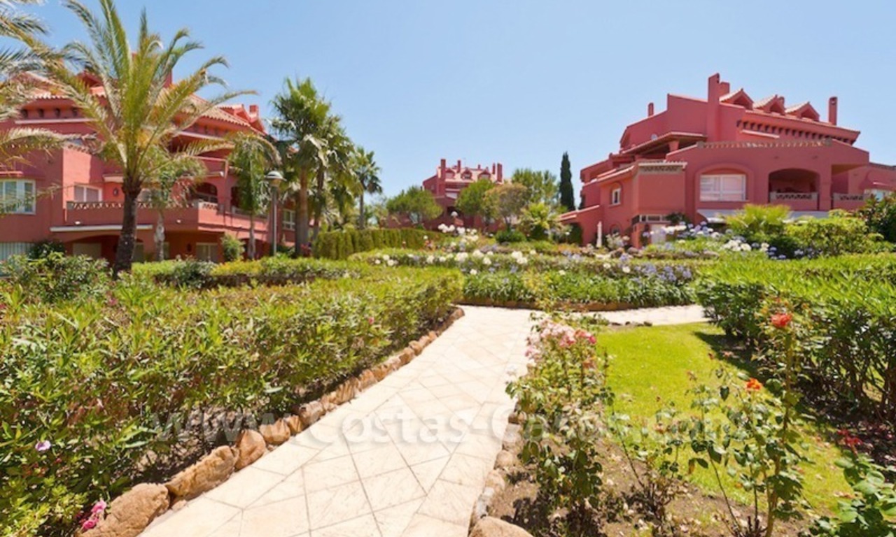 Strand appartement te koop in beachfront complex te Marbella 3