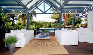 Moderne stijl villa te koop in Sierra Blanca te Marbella 0