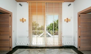 Moderne stijl villa te koop in Sierra Blanca te Marbella 21