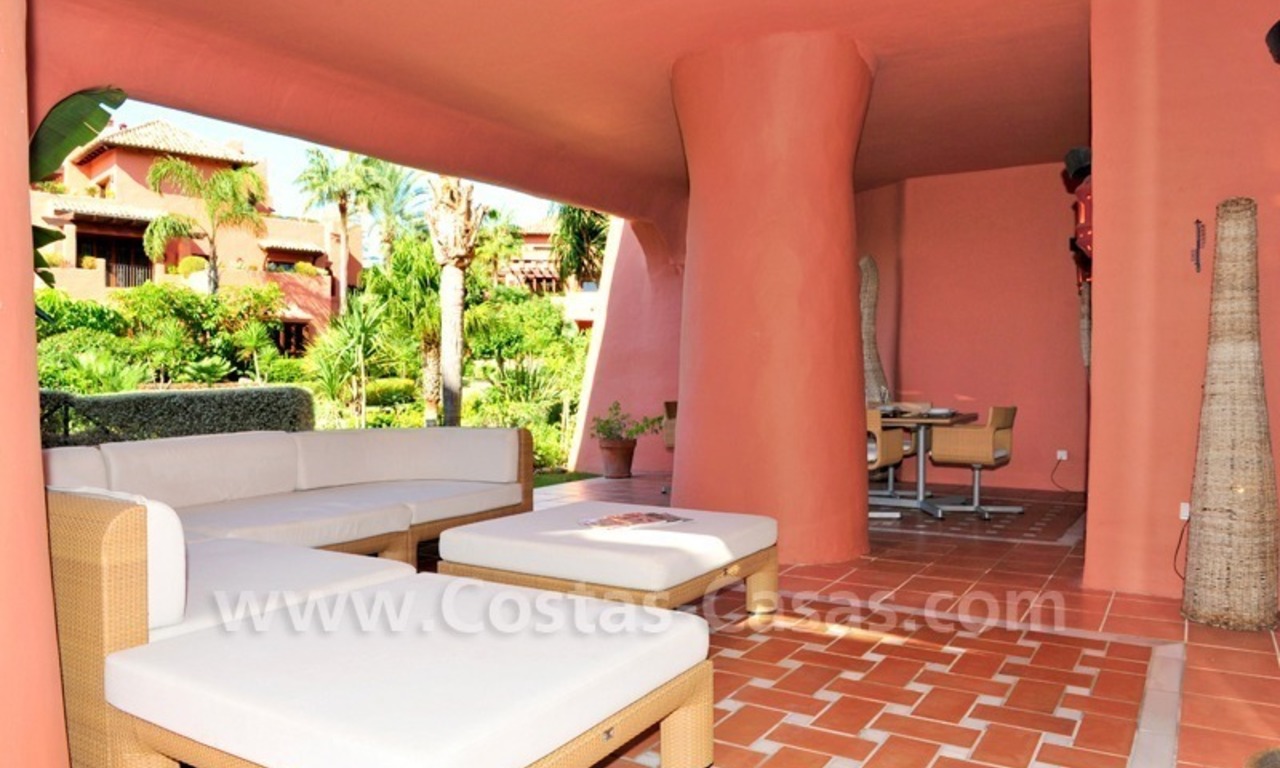 Luxe appartement te koop in een exclusief beachfront complex tussen Marbella en Estepona centrum. 7
