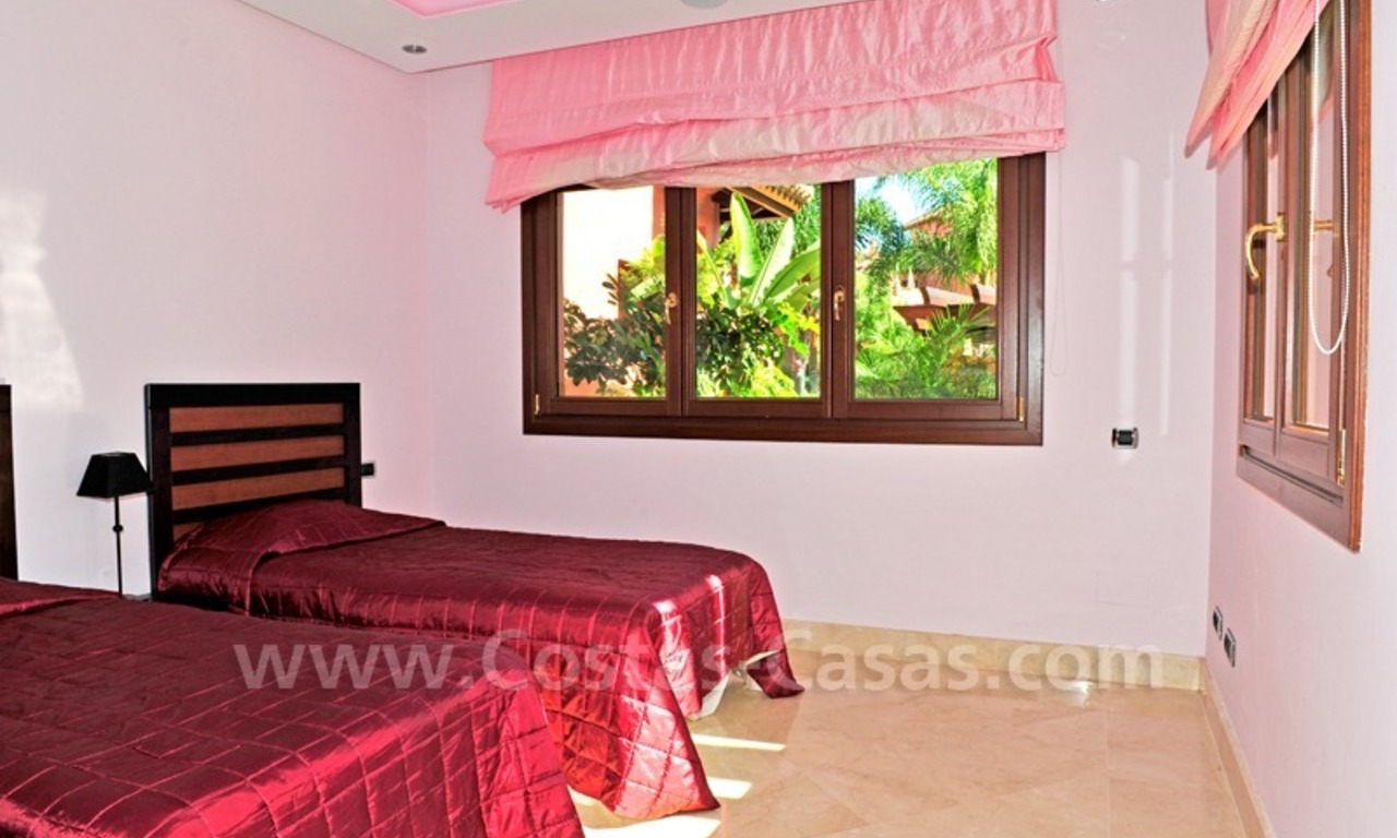 Luxe appartement te koop in een exclusief beachfront complex tussen Marbella en Estepona centrum. 22