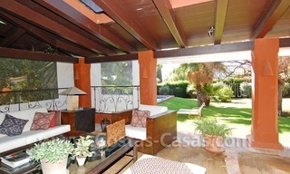 Villa op een groot perceel te koop aan de Golden Mile te Marbella 8