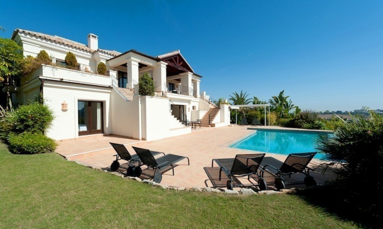 Luxe villa te koop in Marbella – Benahavis 1