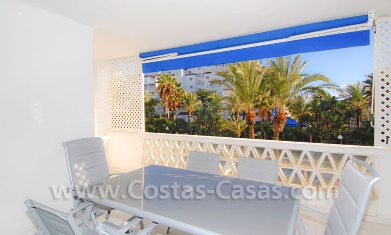 Beachside luxe appartement te koop in Puerto Banus te Marbella 2