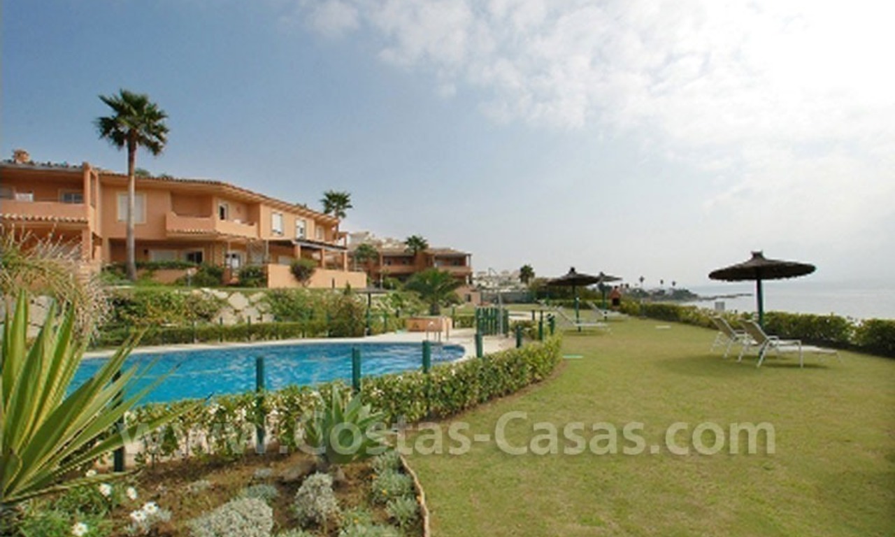 Huis te koop direct aan het strand in Estepona, Costa del Sol 3