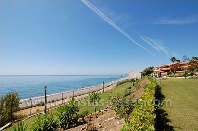 Huis te koop direct aan het strand in Estepona, Costa del Sol