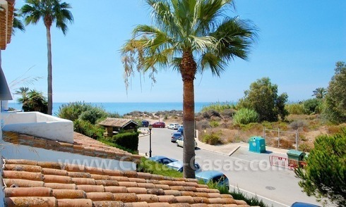 Huis te koop in Marbella oost in een complex direct aan het strand 