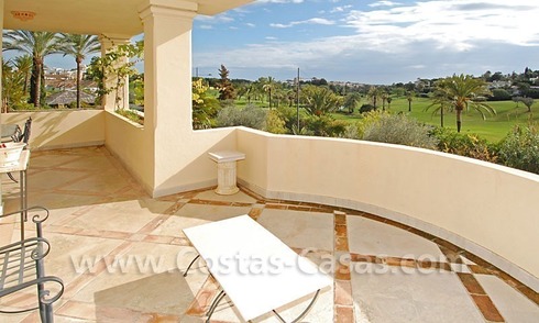 Ruim luxe appartement te koop in Nueva Andalucia te Marbella 