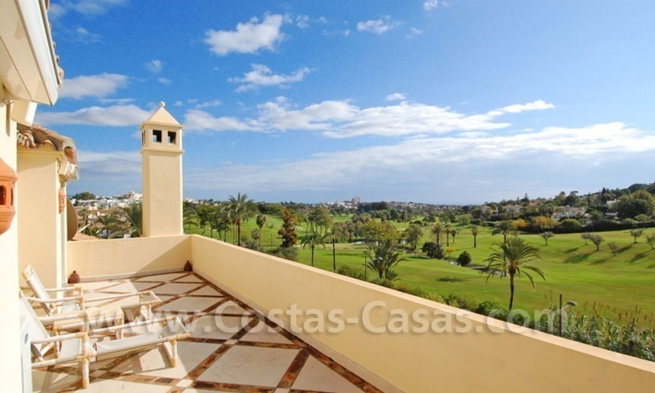 Luxe penthouse appartement te koop in Nueva Andalucia te Marbella 3