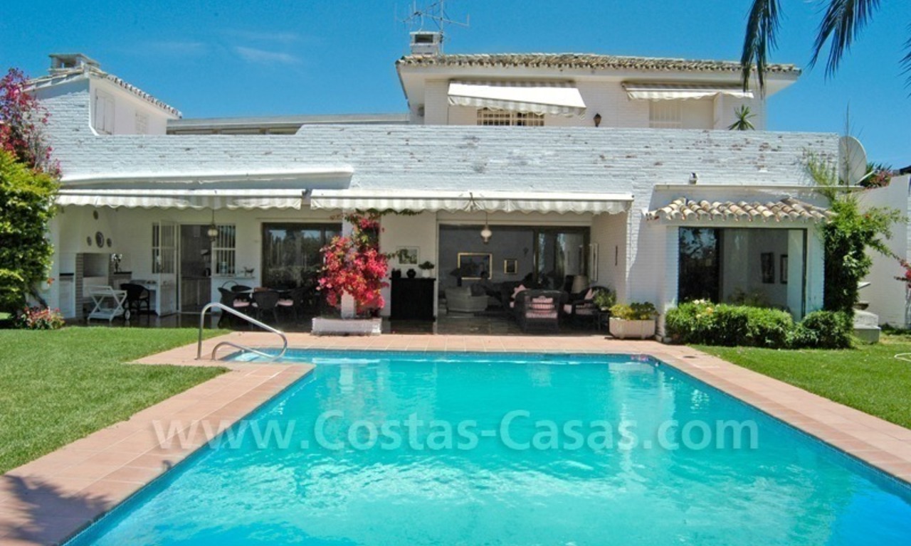 Eerstelijngolf villa te koop in Marbella 5