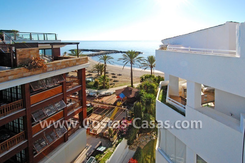 Beachfront luxe penthouse appartement te koop in Puerto Banus te Marbella