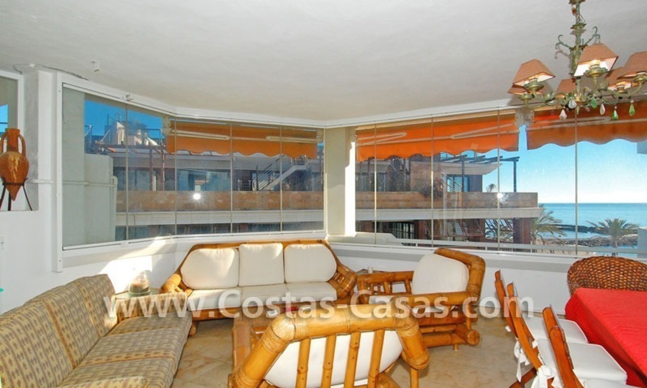 Beachfront luxe penthouse appartement te koop in Puerto Banus te Marbella 4