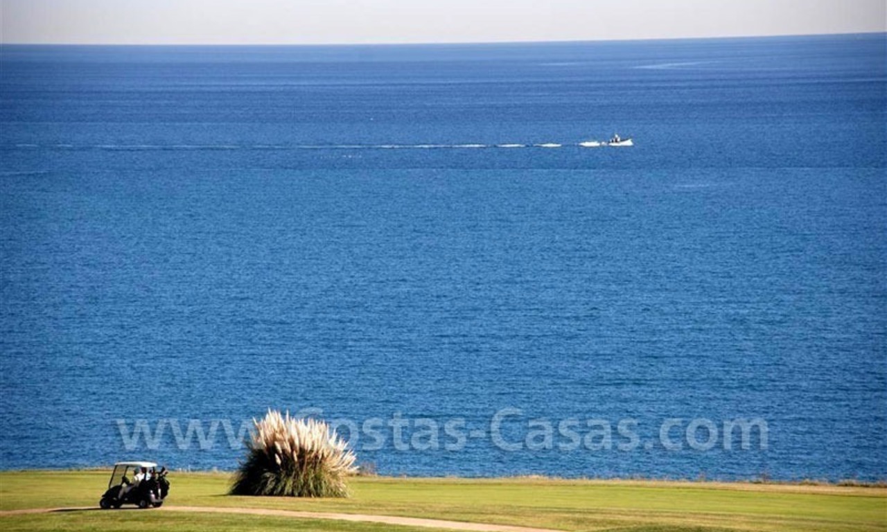 Koopjes! Luxe eerstelijn golf en -strand appartementen te koop aan de Costa del Sol 13