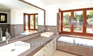 Nieuwe luxe villa te koop in omheind resort, Marbella – Benahavis – Estepona 15