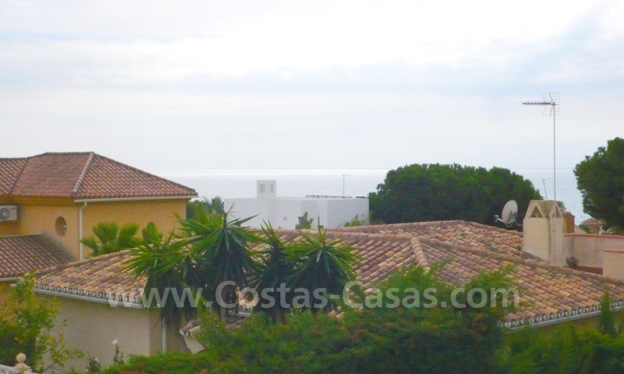  Beachside villa te koop, dichtbij het strand oost Marbella 5