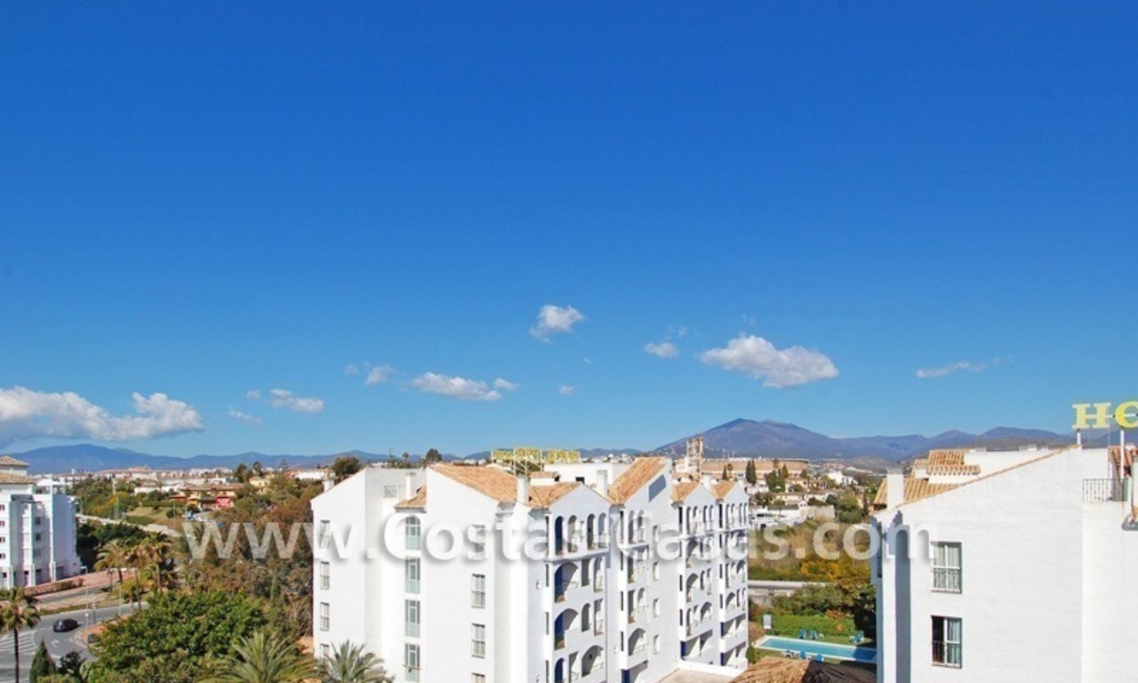 Uniek dubbel penthouse appartement te koop in centraal Puerto Banus te Marbella 6