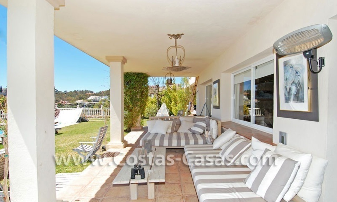 Golf villa te koop in een up-market gebied van Nueva Andalucia te Marbella 16