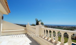 Golf villa te koop in een up-market gebied van Nueva Andalucia te Marbella 17