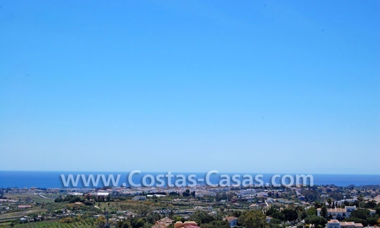 Golf villa te koop in een up-market gebied van Nueva Andalucia te Marbella 4
