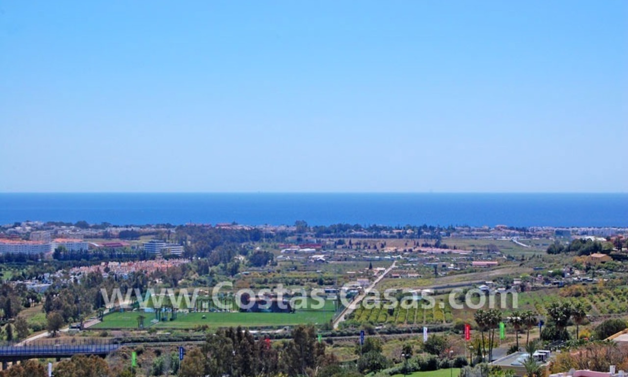 Golf villa te koop in een up-market gebied van Nueva Andalucia te Marbella 6