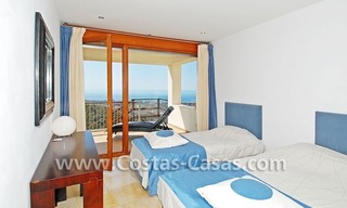Modern luxe appartement te koop in Marbella 12