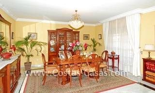 Dringende verkoop! Villa te koop dichtbij Puerto Banus in Nueva Andalucia te Marbella 12