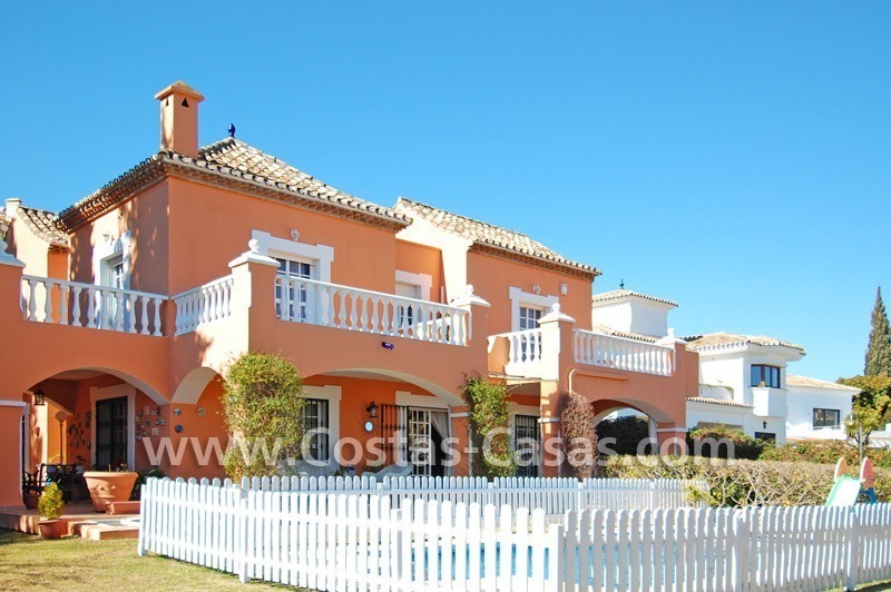 Dringende verkoop! Villa te koop dichtbij Puerto Banus in Nueva Andalucia te Marbella