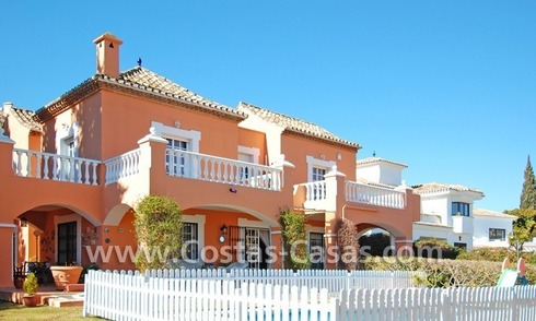 Dringende verkoop! Villa te koop dichtbij Puerto Banus in Nueva Andalucia te Marbella 