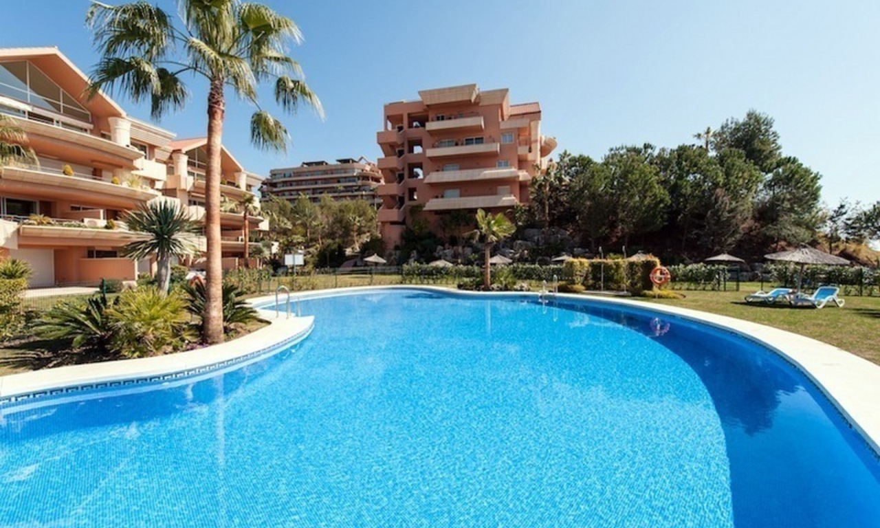 Luxe golf appartement te koop in Nueva Andalucia te Marbella 2