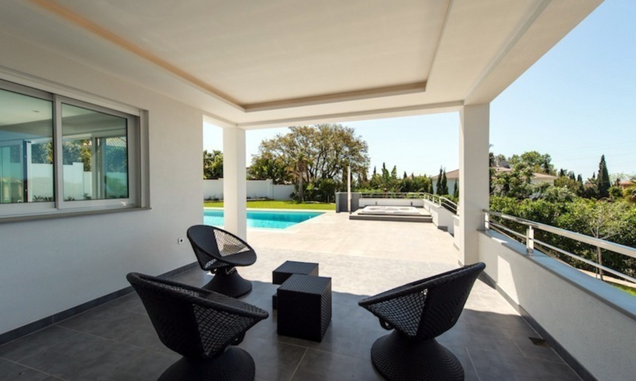Moderne stijl luxe villa te koop in Marbella 3