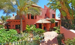 Exclusieve villa in Andalusische stijl te koop op de Golden Mile in Marbella 5