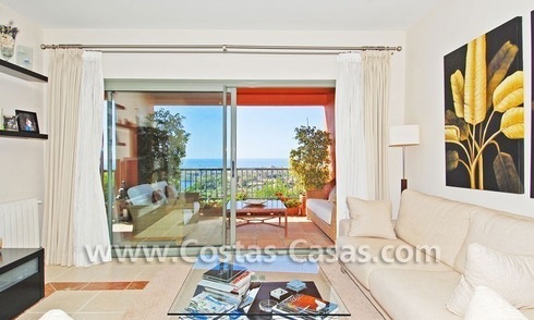 Koopje! Luxe golf appartement te koop op een golfresort in het gebied van Marbella – Benahavis – Estepona 