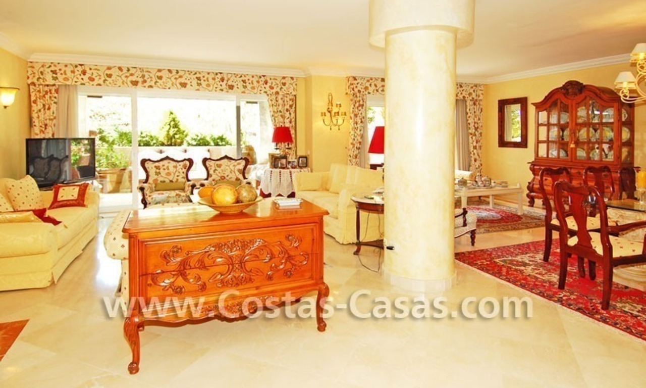 Ruim luxe penthouse appartement te koop op de Golden Mile in Marbella 9