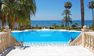 Frontline beach appartement te koop, eerstelijnstrand, Estepona - Marbella 1