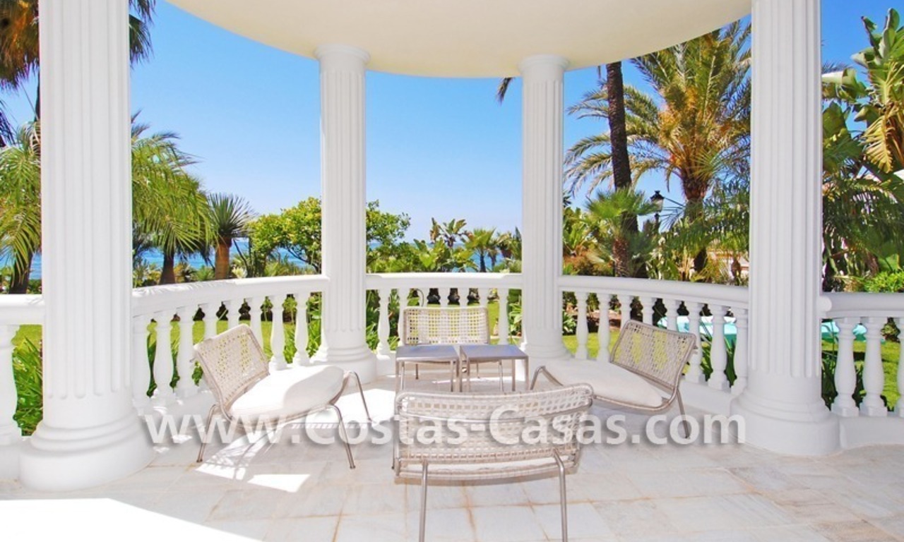 Frontline beach appartement te koop, eerstelijnstrand, Estepona - Marbella 16