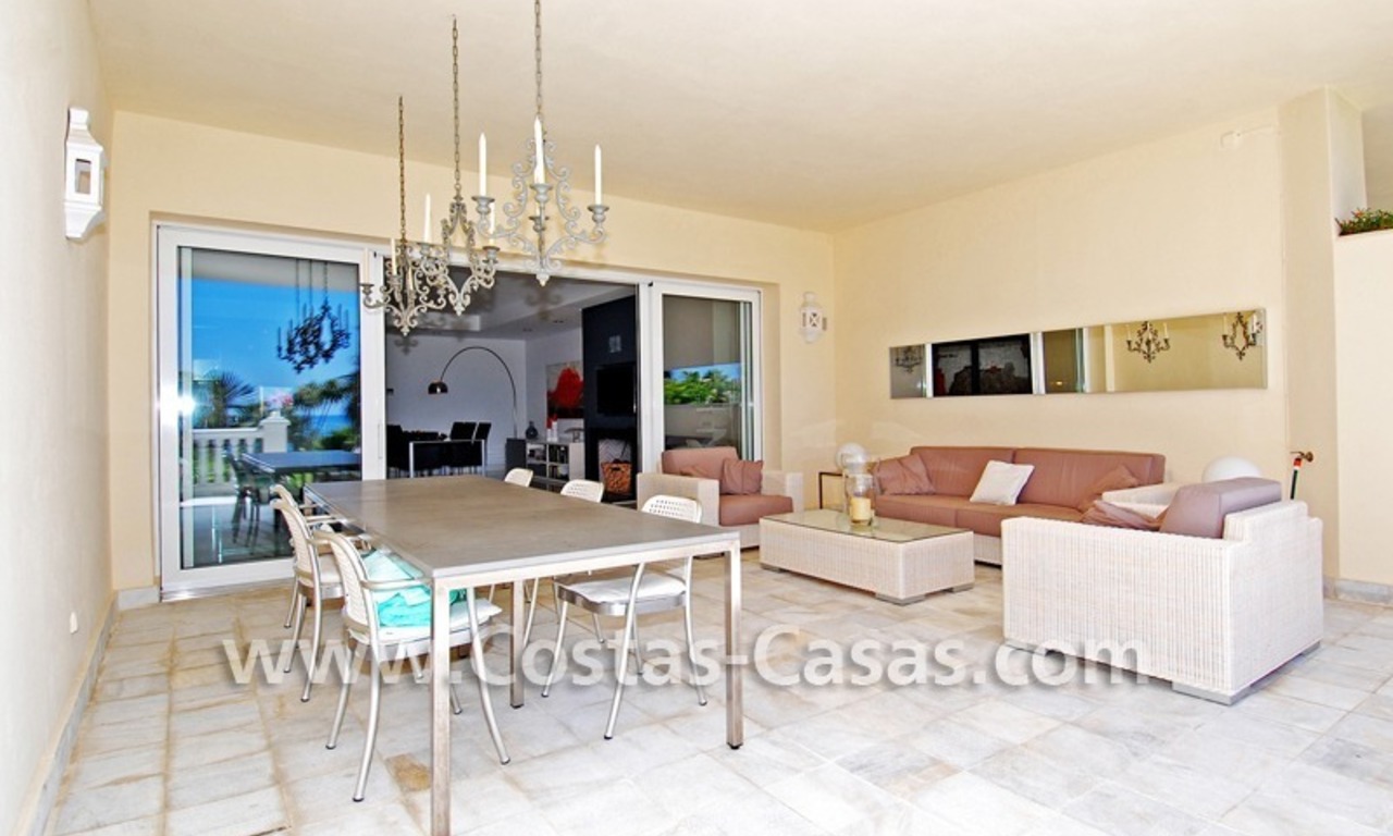 Frontline beach appartement te koop, eerstelijnstrand, Estepona - Marbella 17