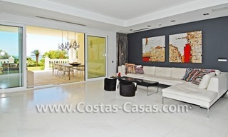 Exclusief beachfront appartement te koop, eerstelijnstrand, Marbella - Estepona 11