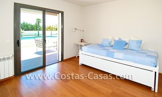 Moderne luxe villa te koop in Nueva Andalucia, dichtbij Puerto Banus te Marbella 16