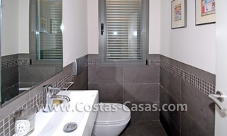 Moderne luxe villa te koop in Nueva Andalucia, dichtbij Puerto Banus te Marbella 21