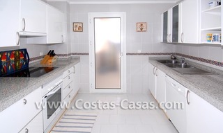 Luxe appartement te koop in een eerstelijnstrand luxe complex in Puerto Banus te Marbella 5